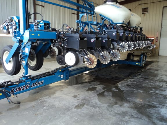 Main image Kinze 3600