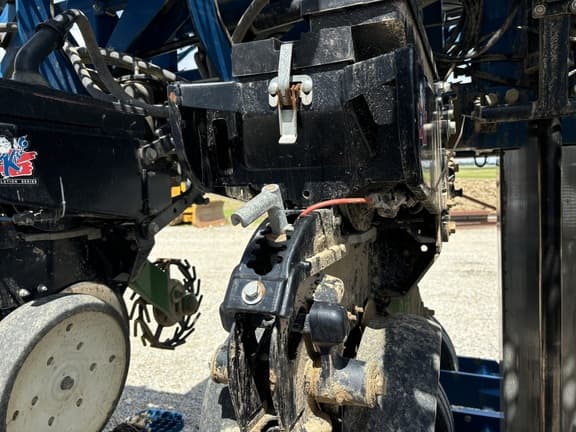Image of Kinze 3600 equipment image 4