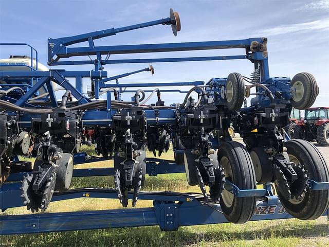 Image of Kinze 3600ASD equipment image 1