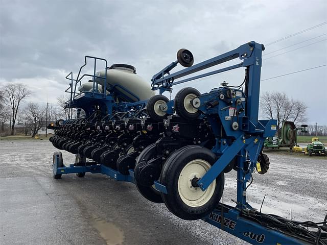 Image of Kinze 3600ASD equipment image 2