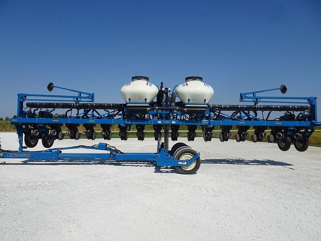 Image of Kinze 3600ASD equipment image 2