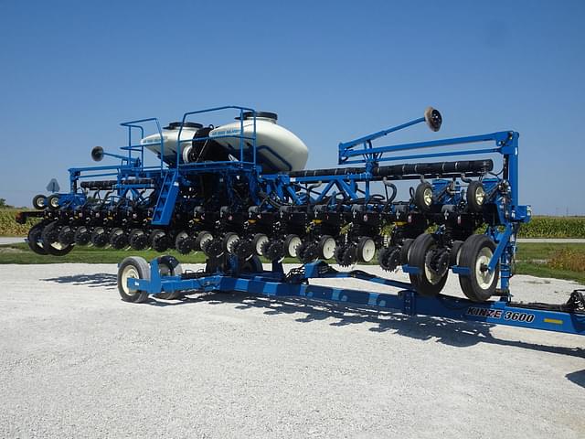 Image of Kinze 3600ASD equipment image 1