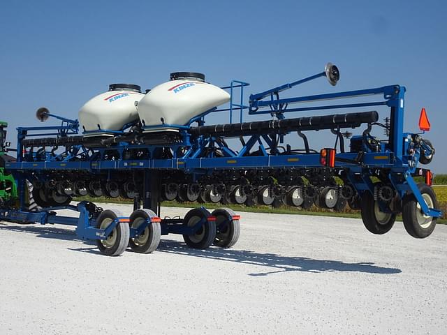 Image of Kinze 3600ASD equipment image 4