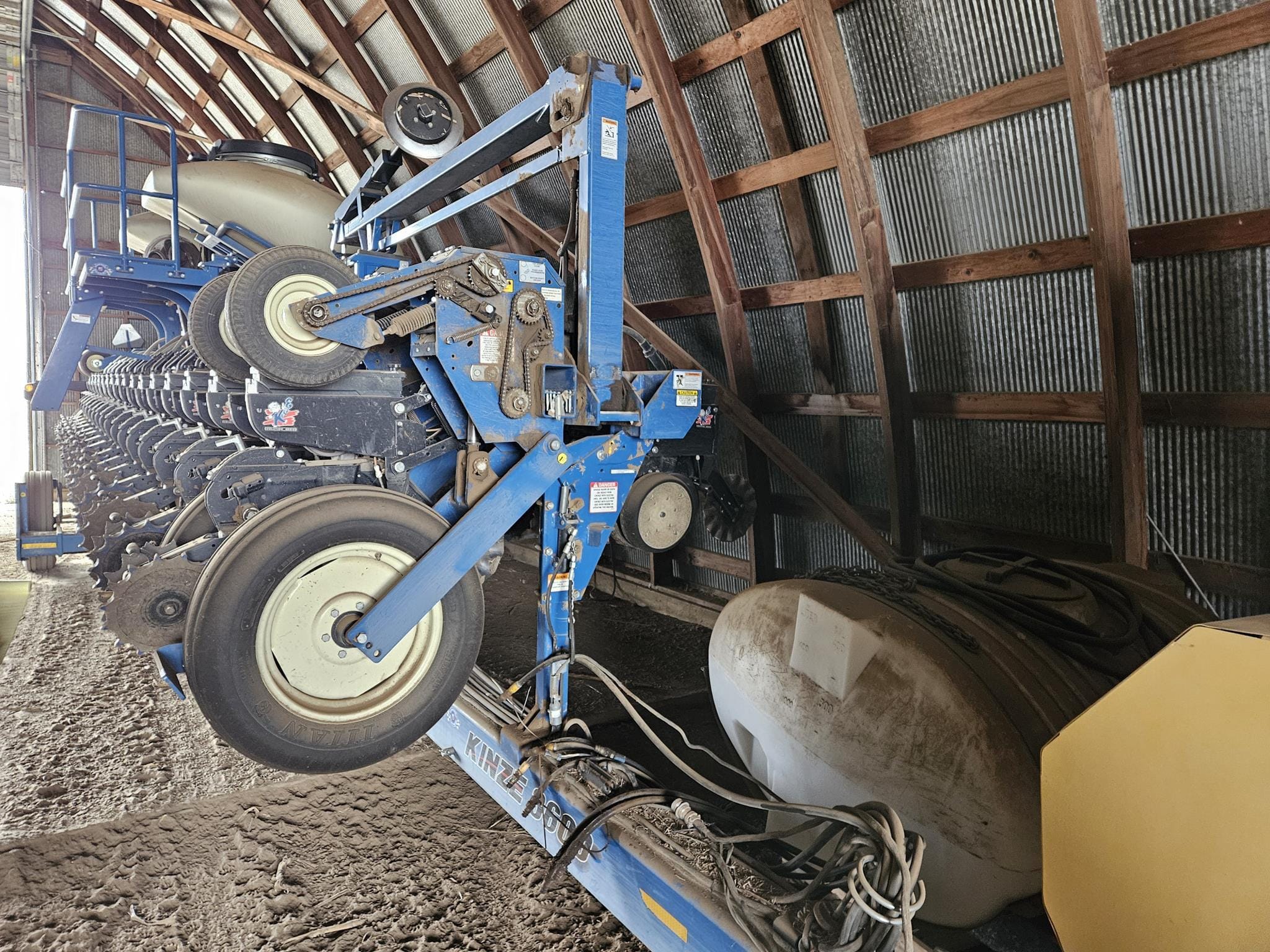 2012 Kinze 3600ASD Equipment Image0