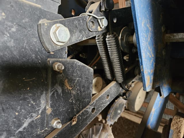 Image of Kinze 3600ASD equipment image 3