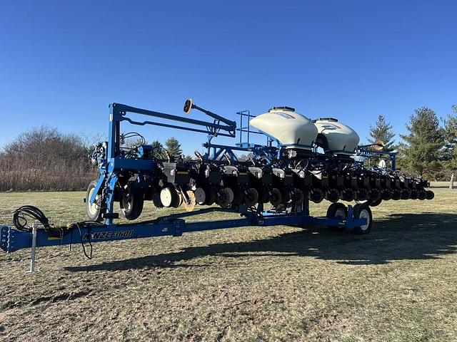 Image of Kinze 3600ASD equipment image 2