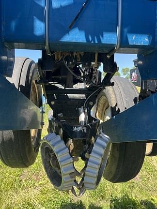 Image of Kinze 3660 equipment image 2