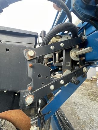 Image of Kinze 3660 equipment image 2