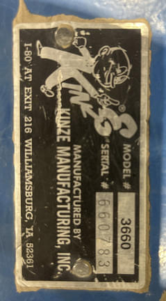 Image of Kinze 3660 equipment image 1