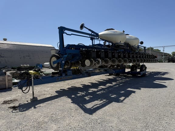 2012 Kinze 3660 Equipment Image0