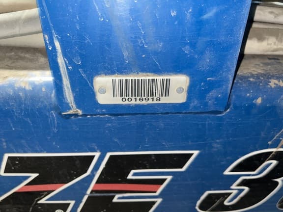 Image of Kinze 3660 equipment image 1