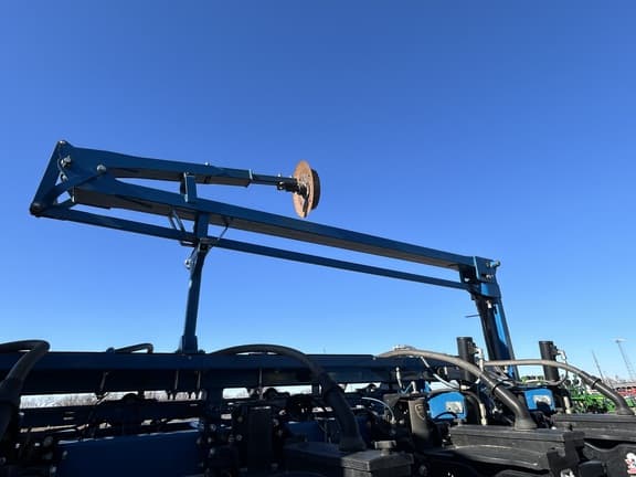 Image of Kinze 3660 equipment image 4