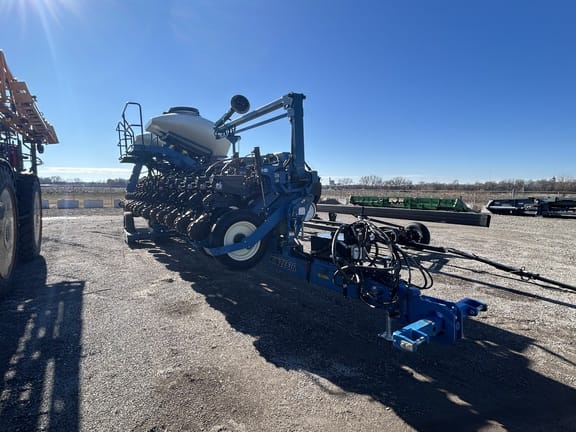 2012 Kinze 3660 Equipment Image0
