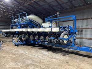 2012 Kinze 3660ASD Image