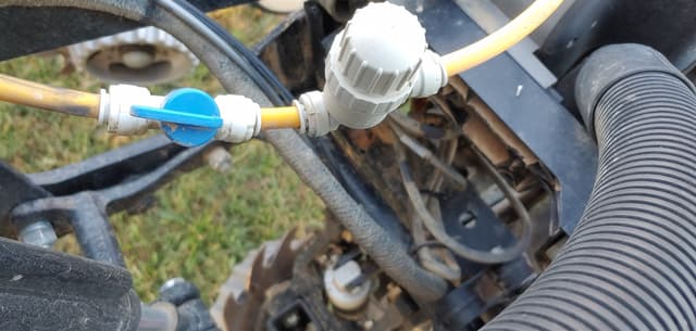 Image of Kinze 3800 equipment image 2