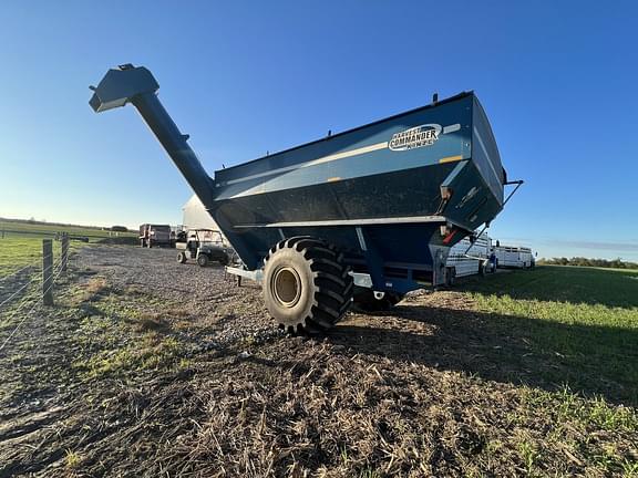 Image of Kinze 850 equipment image 3