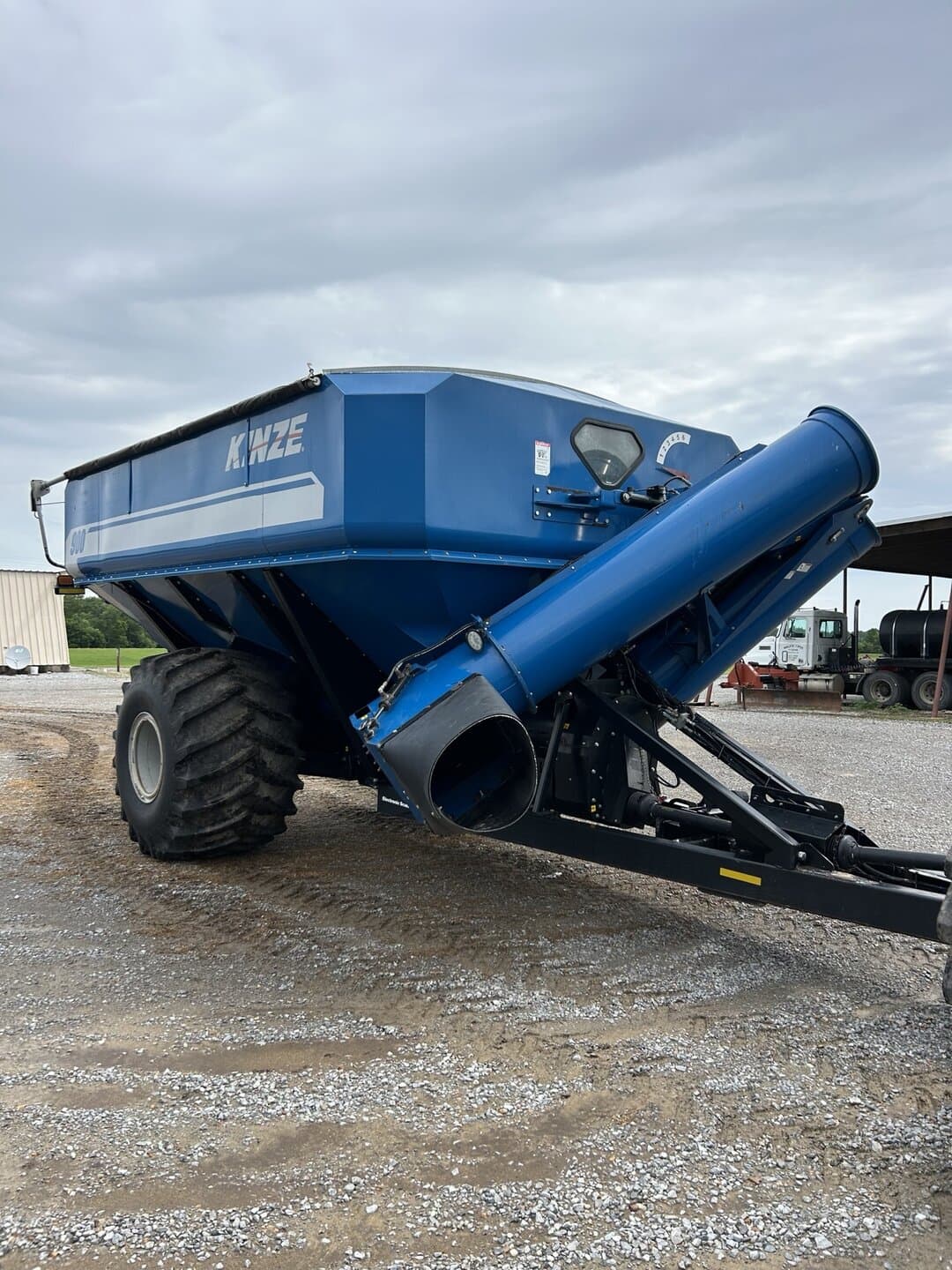 Image of Kinze 900 Primary image