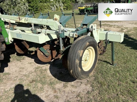 2012 KMC Undetermined Equipment Image0