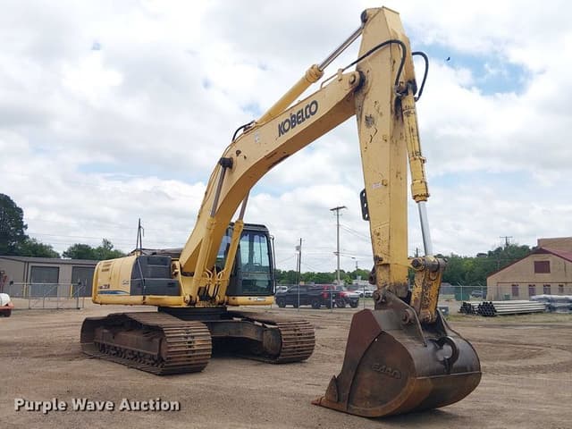 Image of Kobelco SK350 equipment image 2