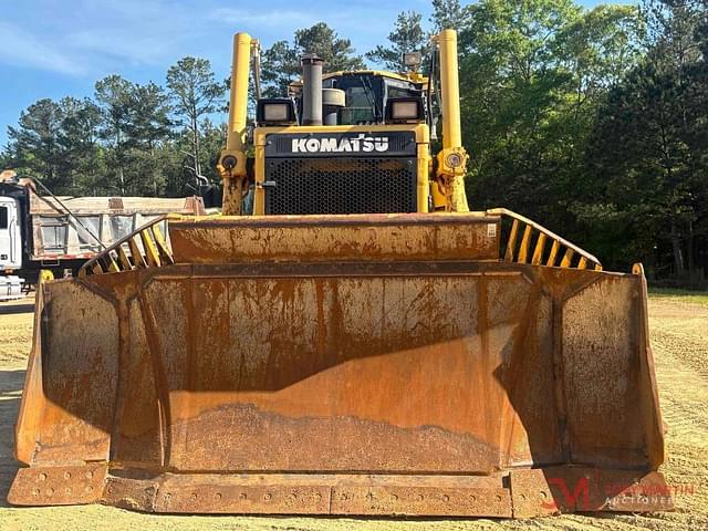 Image of Komatsu D155AX-7 equipment image 4