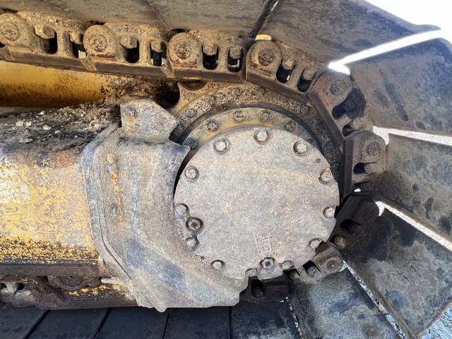 Image of Komatsu D39PX-22 equipment image 2