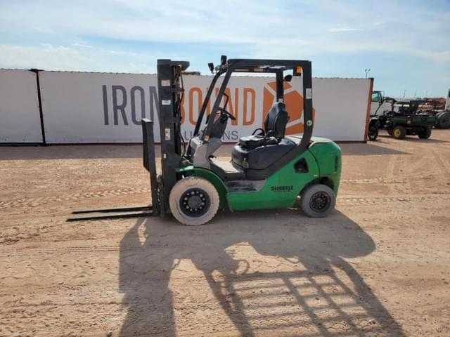 Image of Komatsu FG25T-16 equipment image 1