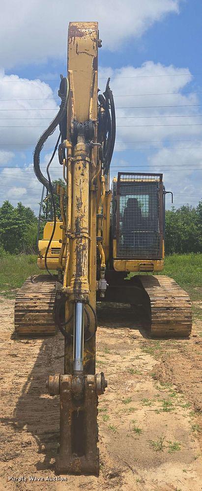 Image of Komatsu PC210LC equipment image 1