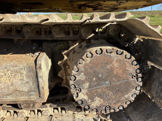 Image of Komatsu PC360LC-10 equipment image 4