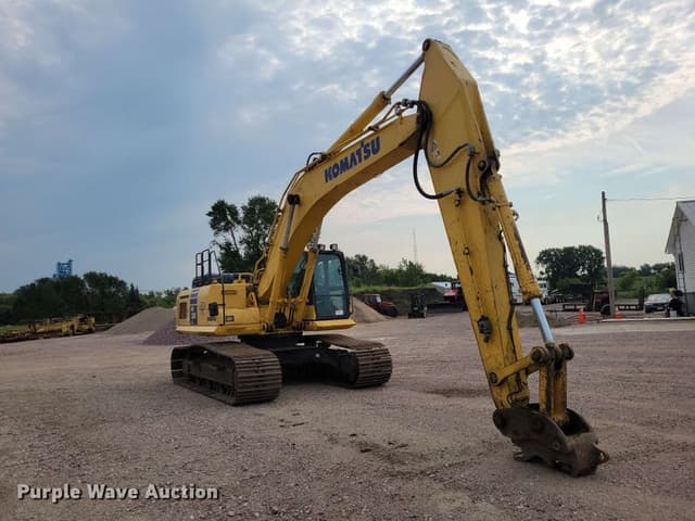 Image of Komatsu PC360LC-10 equipment image 2