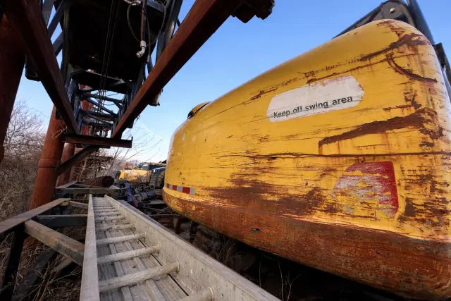 Image of Komatsu PC490LC equipment image 4
