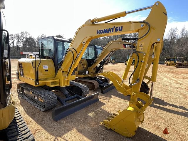 Image of Komatsu PC56-7 equipment image 3