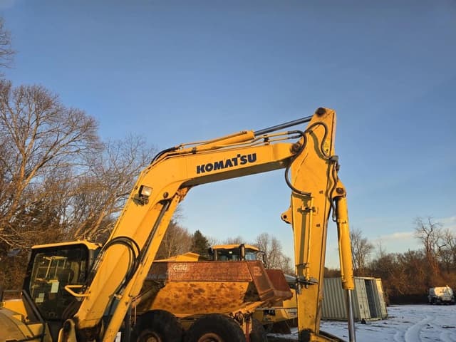 Image of Komatsu PC88MR-8 equipment image 3
