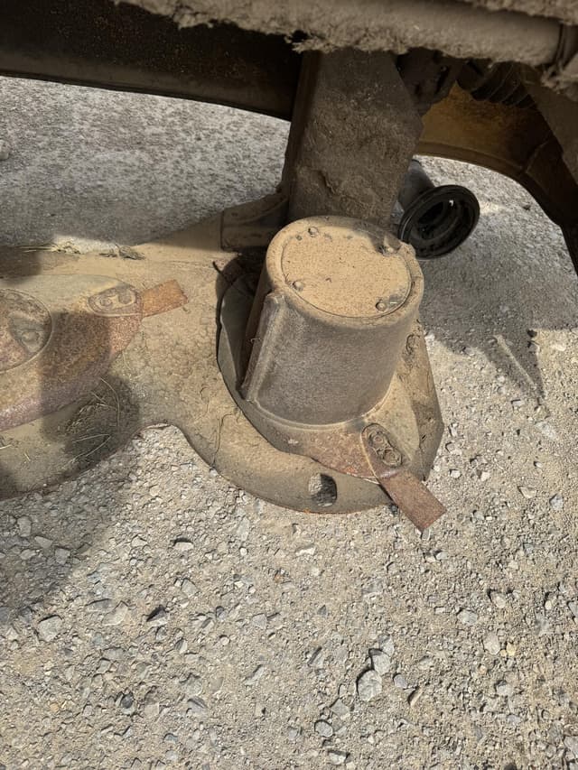 Image of Krone EC320 equipment image 4