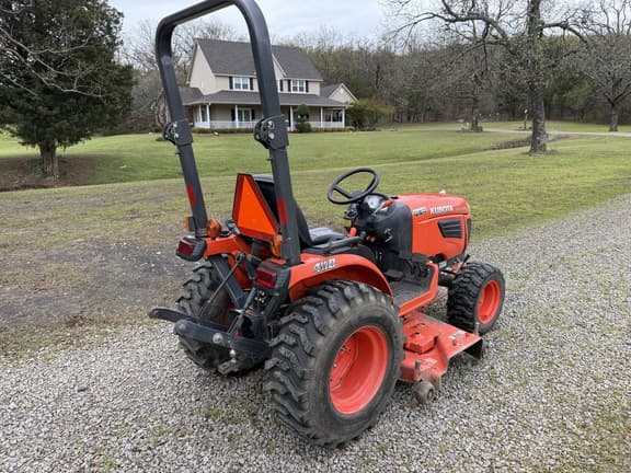 Image of Kubota B2320 equipment image 3