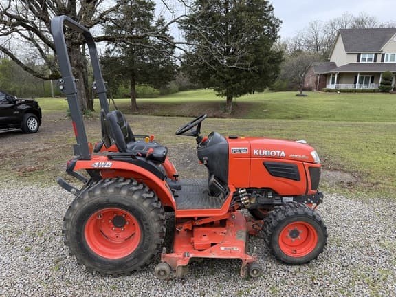 Image of Kubota B2320 equipment image 4