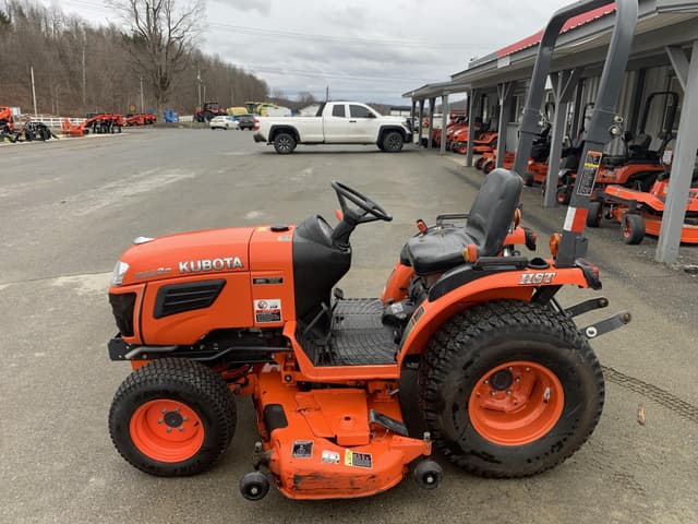 Image of Kubota B2320 equipment image 2