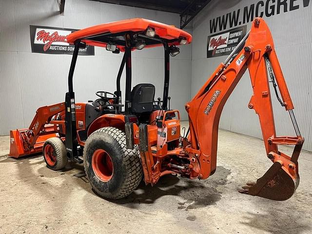 Image of Kubota B26 equipment image 2