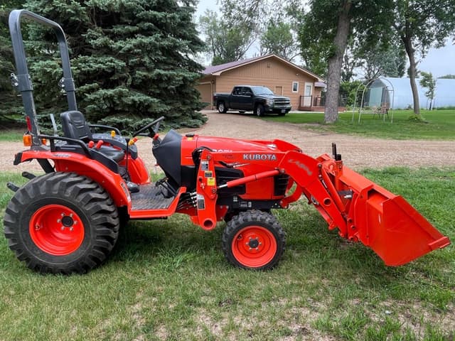 Image of Kubota B3200HSD equipment image 1