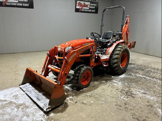 Image of Kubota B3300SU equipment image 1