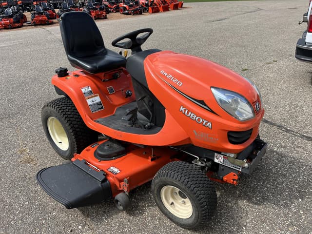 Image of Kubota GR2120 equipment image 2