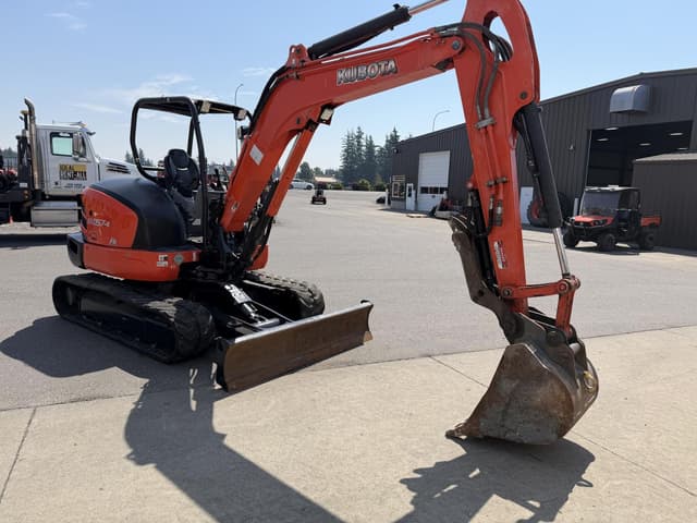 Image of Kubota KX057-4 equipment image 3