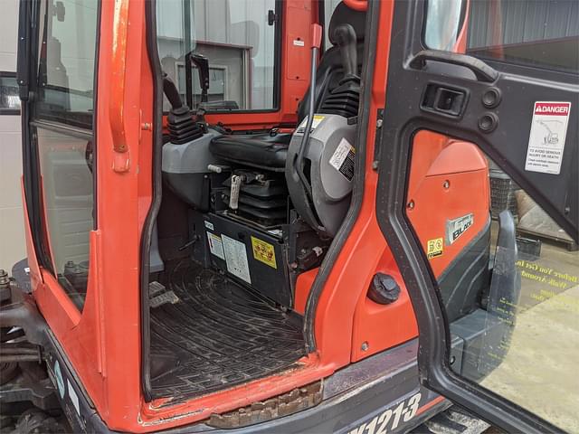 Image of Kubota KX121-3 equipment image 4