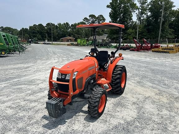 Image of Kubota L3800 equipment image 2