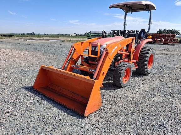 Image of Kubota L3800 equipment image 1