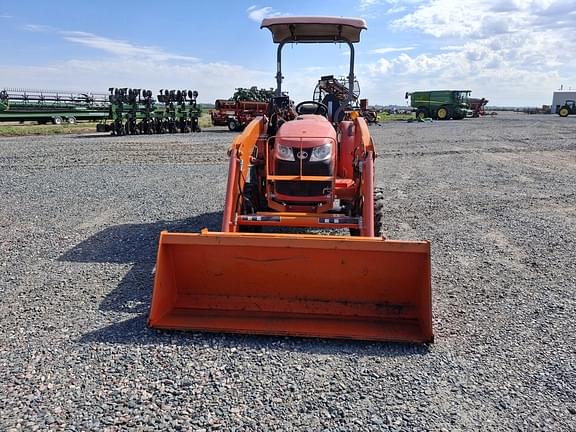 Image of Kubota L3800 equipment image 2