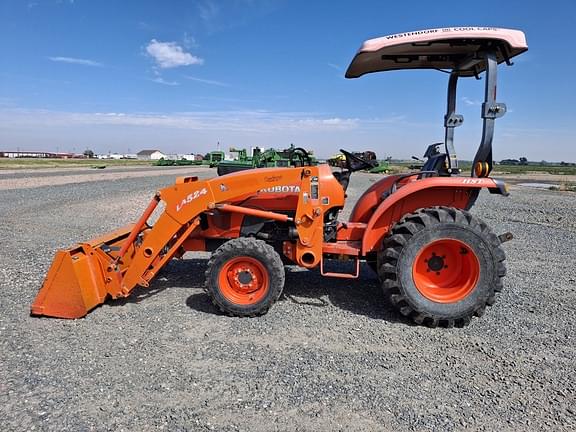Image of Kubota L3800 equipment image 3