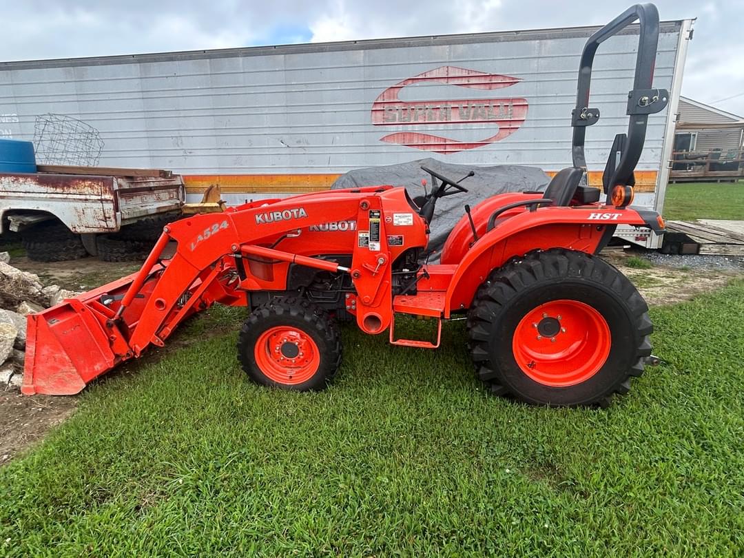 Image of Kubota L3800D Primary image