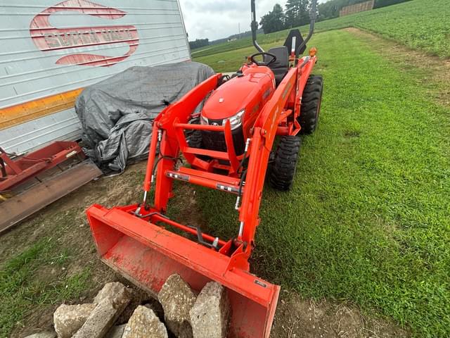 Image of Kubota L3800D equipment image 1