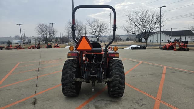 Image of Kubota L3800HST equipment image 3