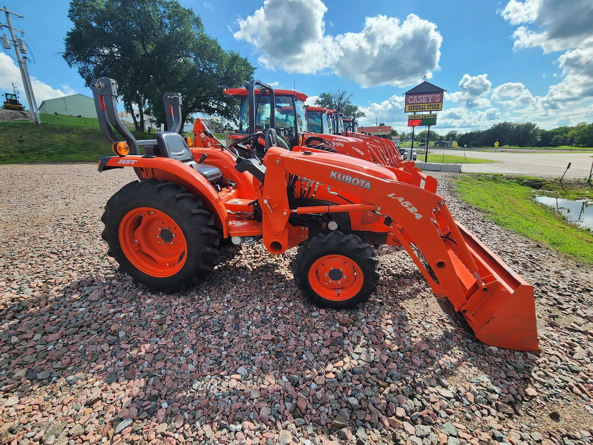 2012 Kubota L3800 Equipment Image0